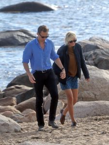 Taylor Swift was spotted with new love interest, British actor Tom Hiddleston. The two were spotted canoodling on the rocks along the beach in Westerly, RI. In between kissing the two posed for many selfies. Hiddleston, almost 10 years older than Swift, wrapped her in his jacket. The couple walked off the beach holding hands. Photo Location: Westerly RI--Public Beach Captured 9/13/16 sales@theimagedirect.com Please byline:TheImageDirect.com *EXCLUSIVE PLEASE EMAIL sales@theimagedirect.com FOR FEES BEFORE USE